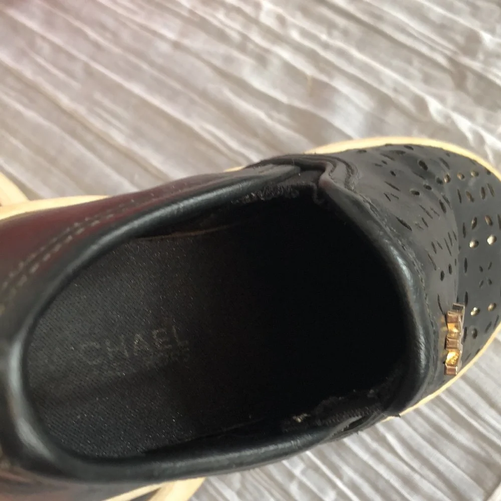 MICHAEL KORS Jem Olivia toddler girls size 8 navy blue & gold eyelet sneakers